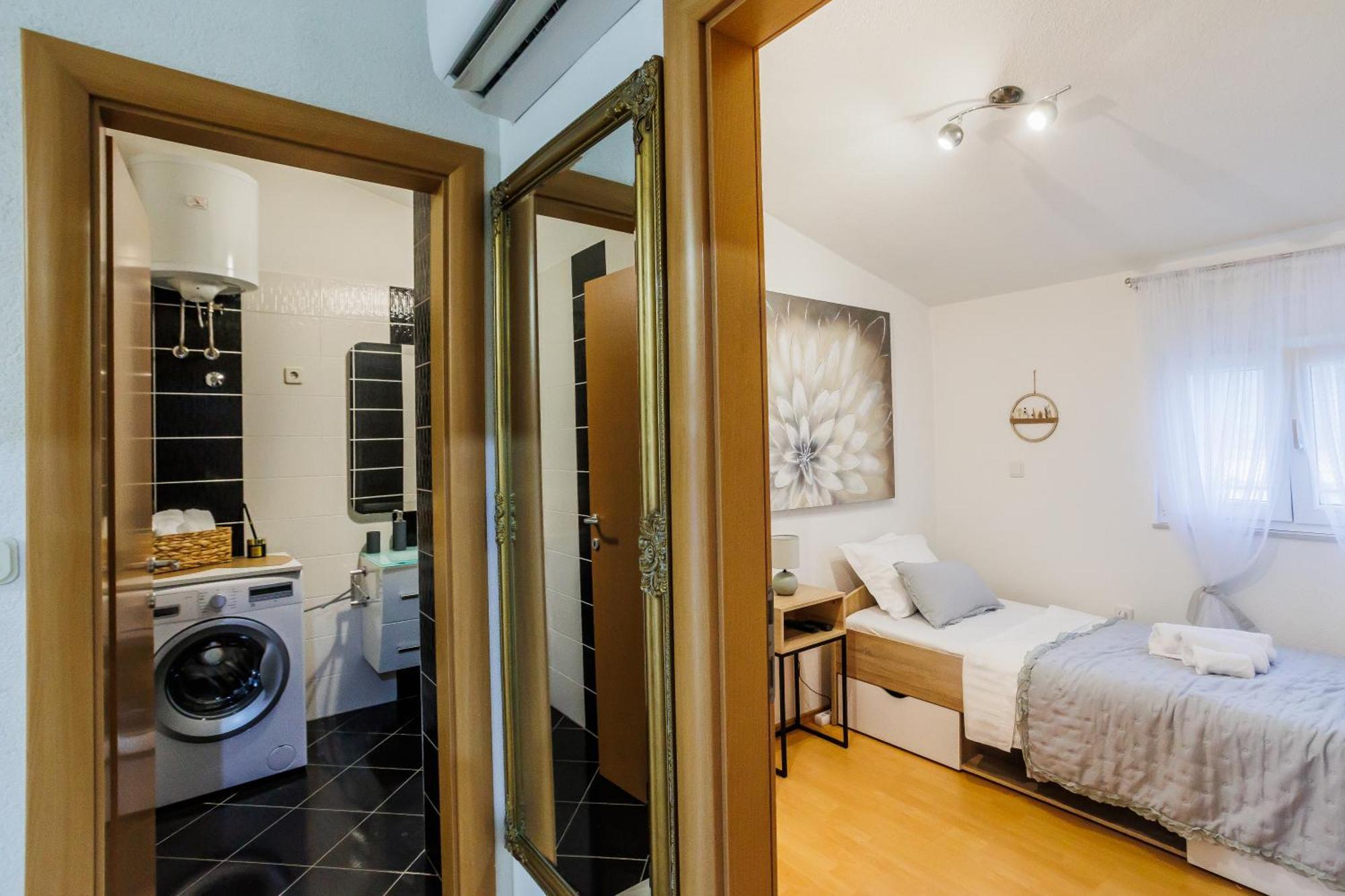 Apartman Marioeta Каштел-Стари Экстерьер фото