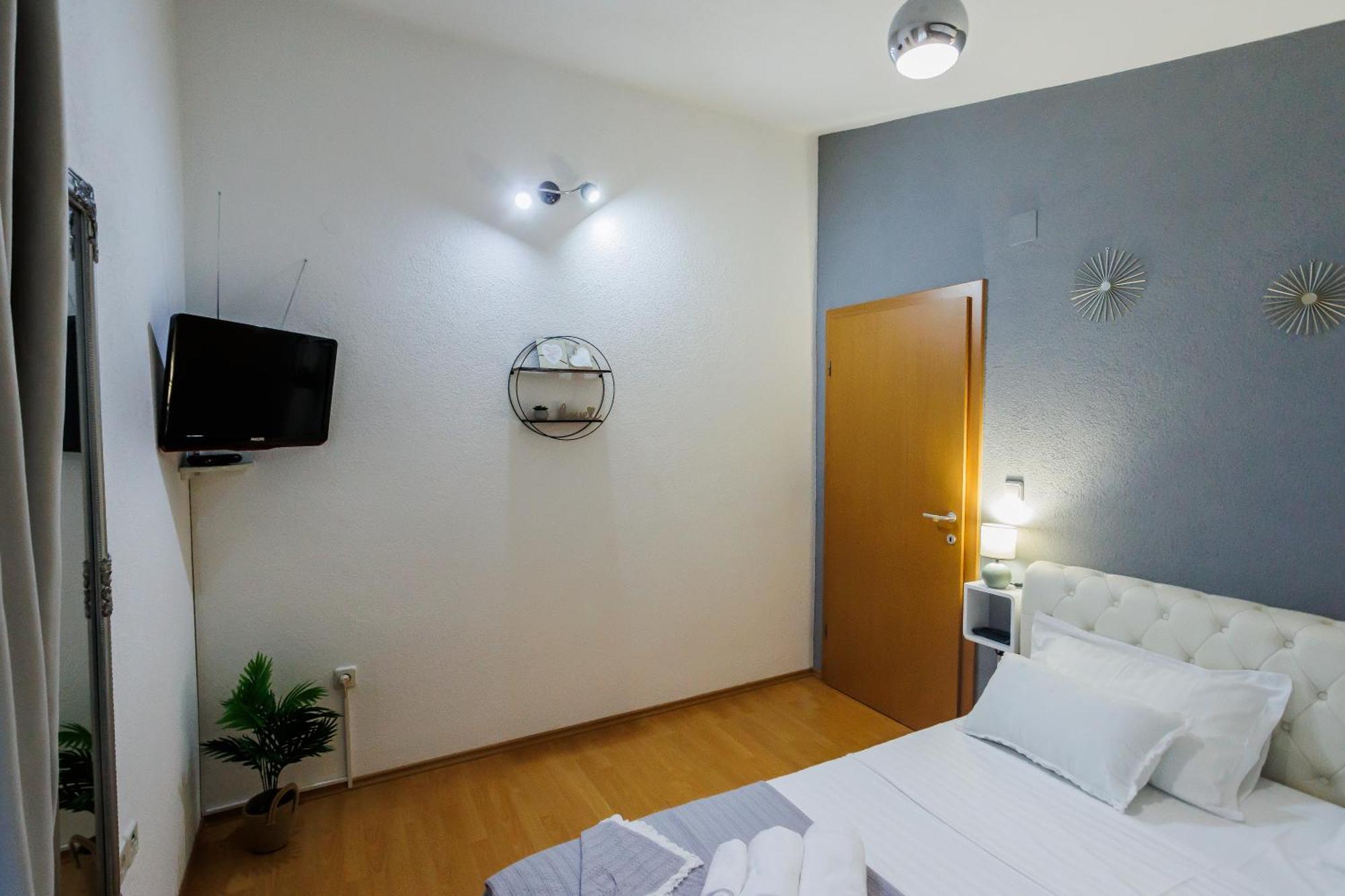 Apartman Marioeta Каштел-Стари Экстерьер фото