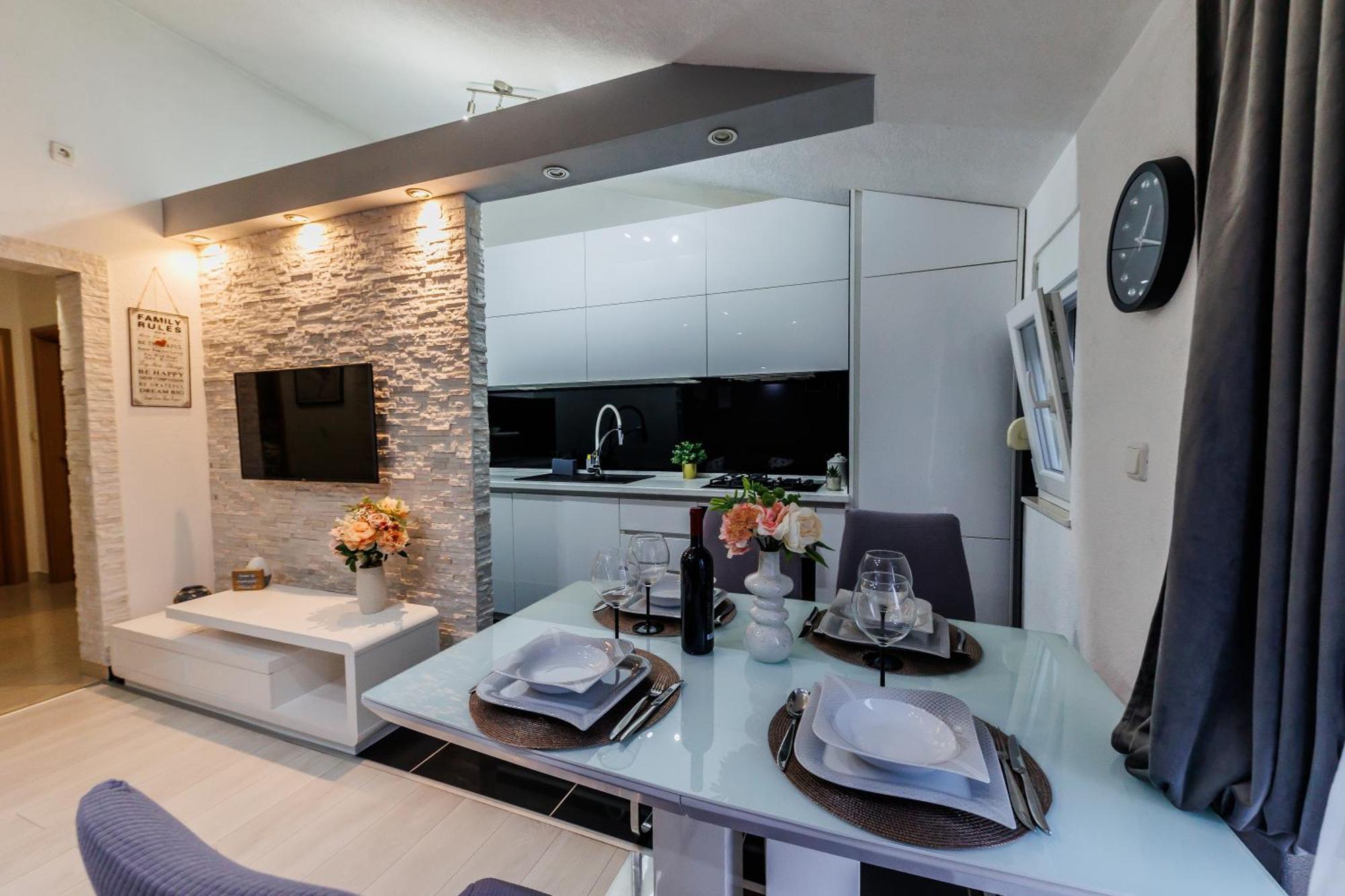 Apartman Marioeta Каштел-Стари Экстерьер фото
