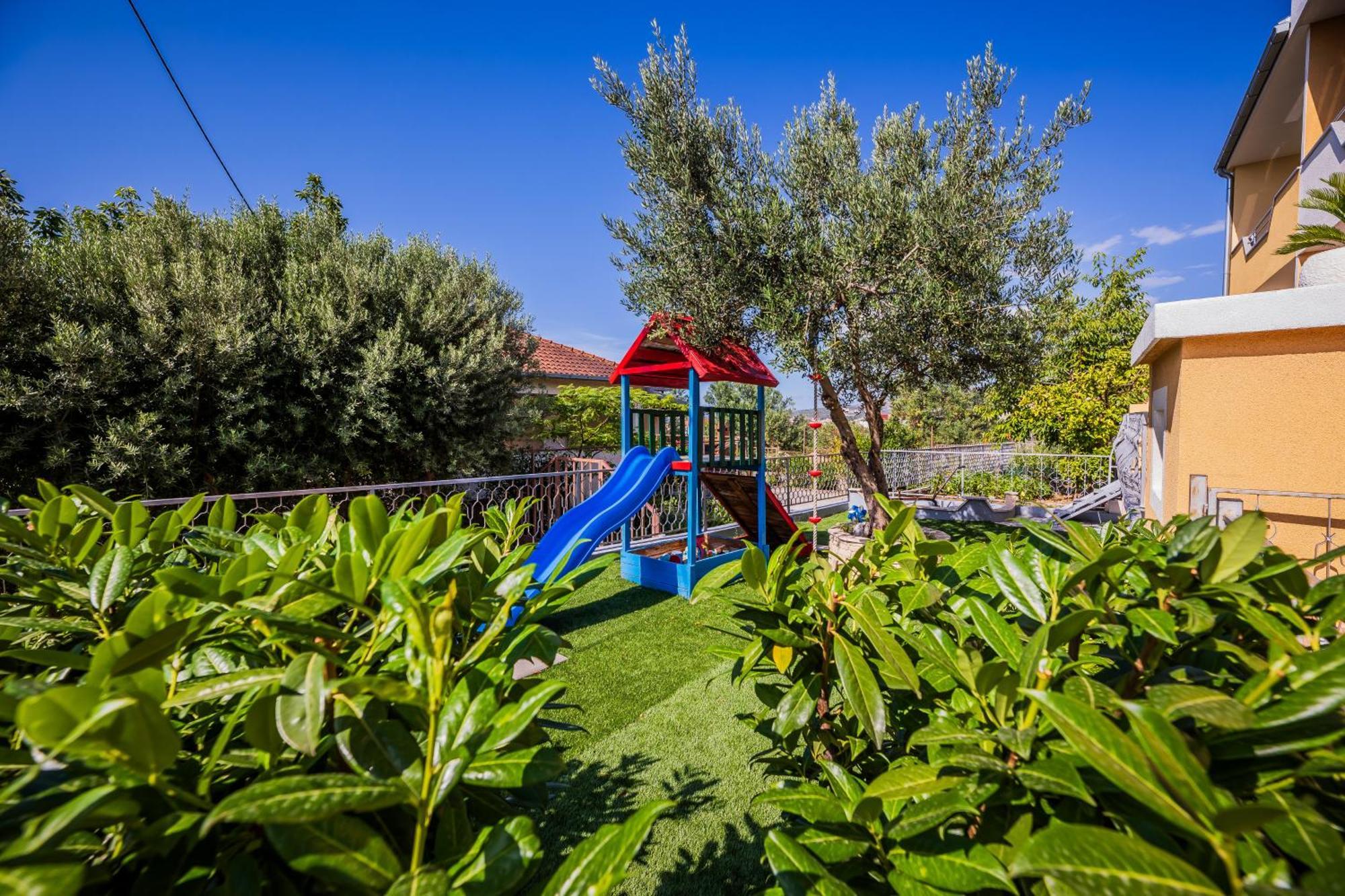 Apartman Marioeta Каштел-Стари Экстерьер фото