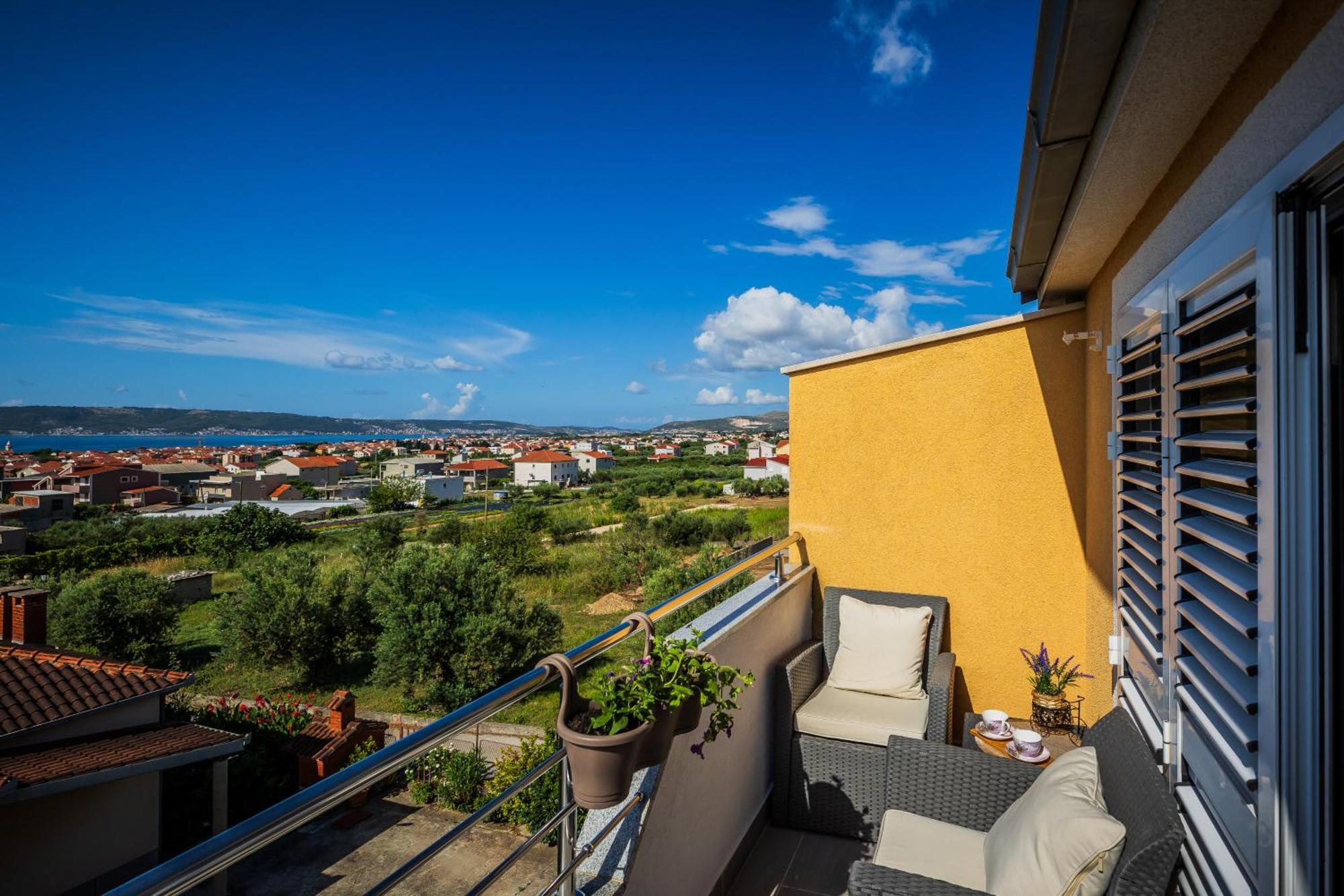Apartman Marioeta Каштел-Стари Экстерьер фото